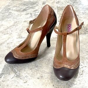 DOLCE by mojo moxy Brown T-Strap Pumps | Size 8